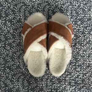 Jenni Kayne Suede and Sherpa Slides